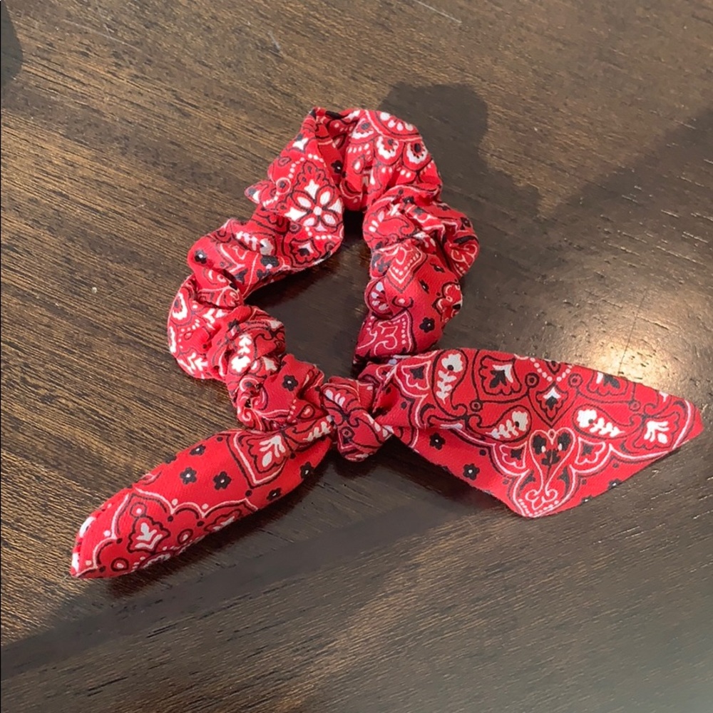Handmade scrunching with cut bow!